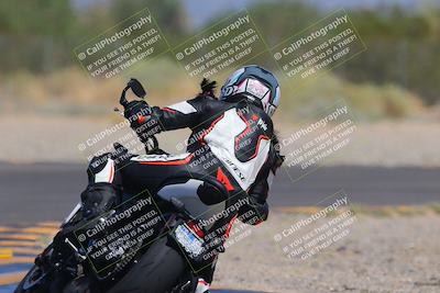 media/Sep-25-2023-Moto Forza (Mon) [[81ffa65e0a]]/B-C Group/Session 4 (Turn 2 Backside)/